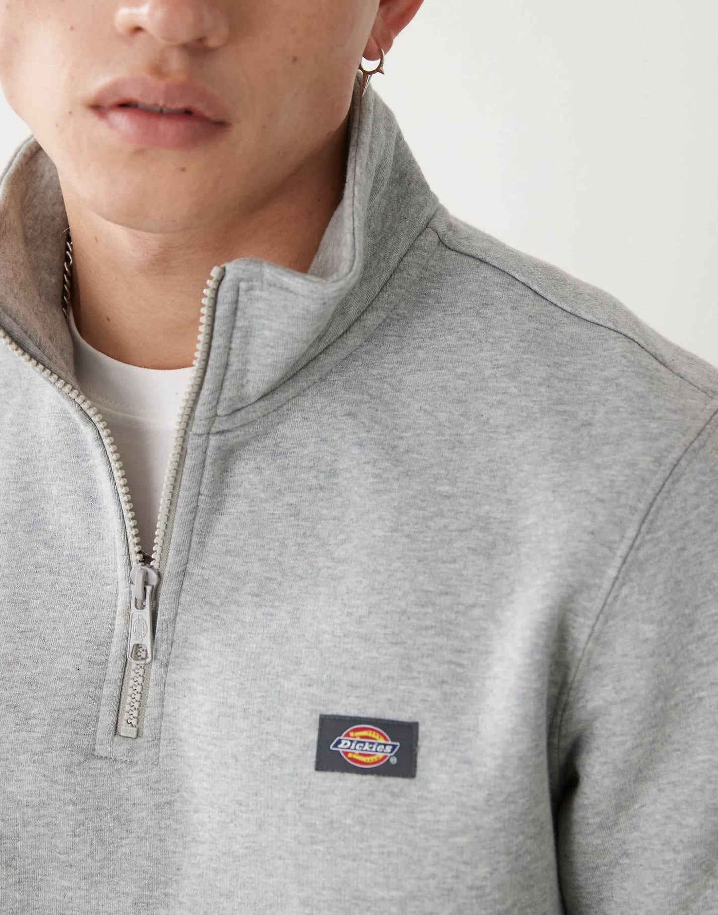 Dickies oakport small logo quarter zip jumper in grey marl